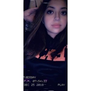 Meet your Posher, Kenia